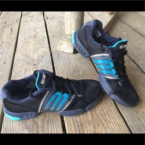Adidas Athletic Shoes sz 6